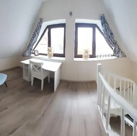 בית נופש Haus Luettje Huus Krummhörn