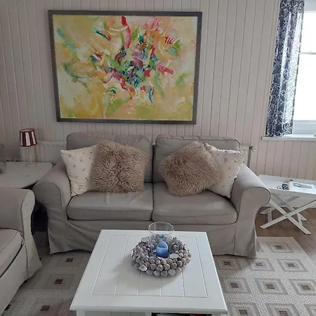 בית נופש Haus Luettje Huus Krummhörn